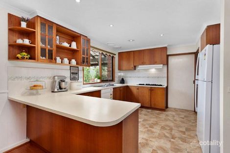Property photo of 10 Crofton Terrace Doncaster East VIC 3109