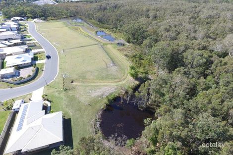 19 Sinclair Pl, Ningi, QLD 4511