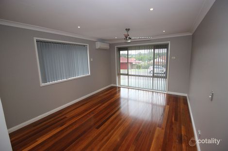 Property photo of 22 Springvale Circuit Cameron Park NSW 2285