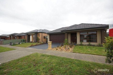 Property photo of 24 Moore Mews Pakenham VIC 3810