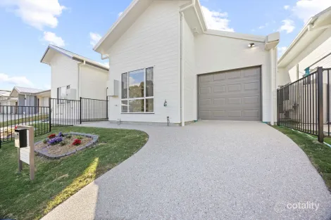 4 Spindrift Rd, Clinton, QLD 4680