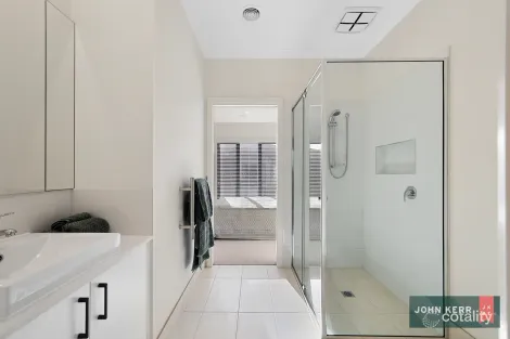Property photo of 12 Range Way Moe VIC 3825