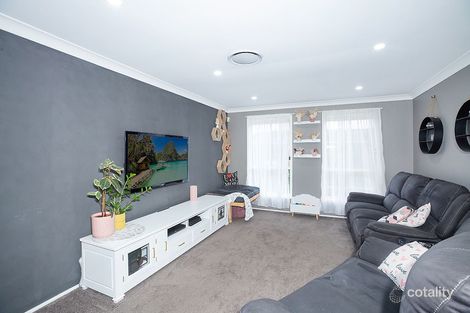 Property photo of 4 Atlas Grove Cameron Park NSW 2285
