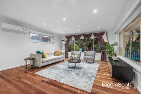Property photo of 18 Baringa Street Mount Waverley VIC 3149