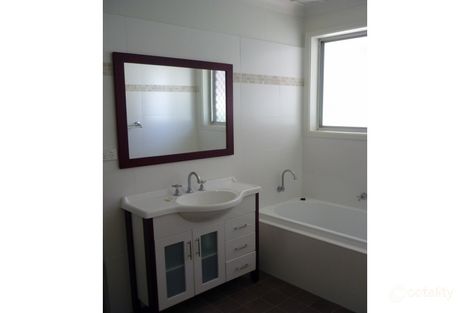 Property photo of 33 Yimbala Street Killarney Vale NSW 2261