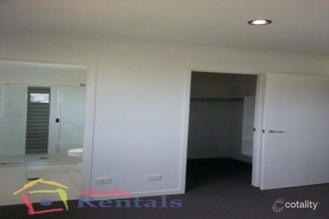 Property photo of 27 Warilla View Blacks Beach QLD 4740