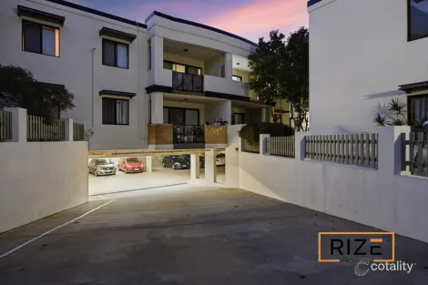 Property photo of 8/5 Eastleigh Loop Currambine WA 6028