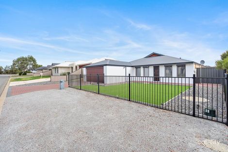 Property photo of 28 Calneggia Drive Byford WA 6122