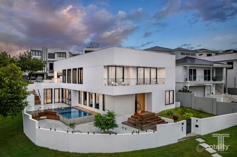 1 Rosebury Ct, Carindale, QLD 4152