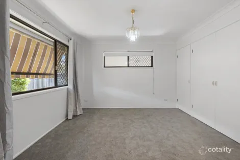 Property photo of 45 Bordeaux Parade Mermaid Waters QLD 4218