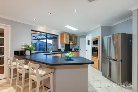 Property photo of 4 Lerwick Lane Kinross WA 6028