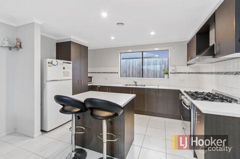 Property photo of 16 Bethune Drive Hampton Park VIC 3976