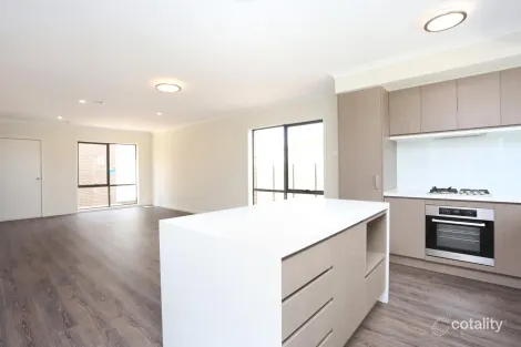 Property photo of 60 Village Crescent Westmeadows VIC 3049