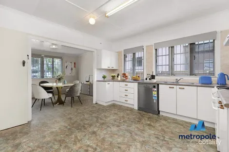 Property photo of 17 Yaralla Street Chermside QLD 4032