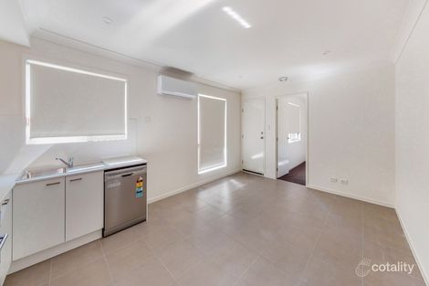 Property photo of 2/33 Farmer Place Park Ridge QLD 4125