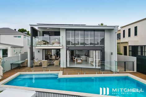 8075 Riverside Dr, Hope Island, QLD 4212