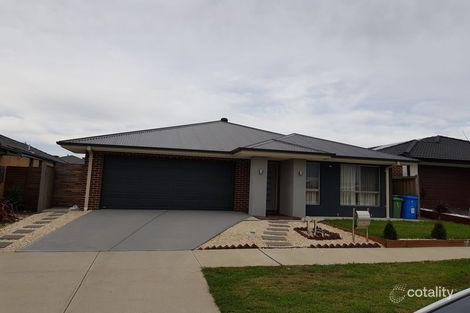 75 Bradman Dr, Cranbourne West, VIC 3977