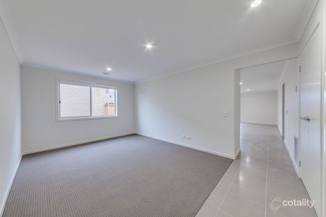 Property photo of 8 Barley Crescent Clyde North VIC 3978