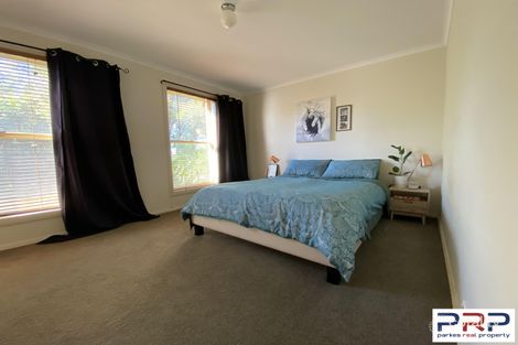Property photo of 2 Mengarvie Road Parkes NSW 2870