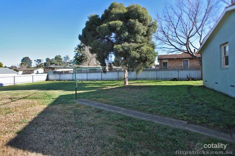 Property photo of 2 Stillman Avenue Kooringal NSW 2650