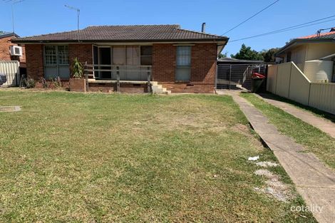 Property photo of 10 Magellan Avenue Lethbridge Park NSW 2770