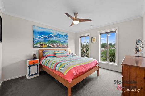 Property photo of 25 Inspiration Circuit Pakenham VIC 3810