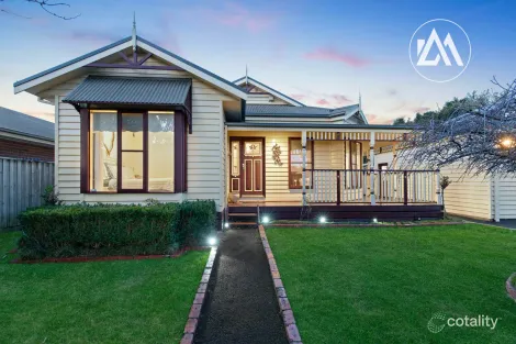 Property photo of 27 Flame Robin Drive Langwarrin VIC 3910