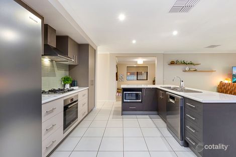 Property photo of 16 Nubrena Drive Strathfieldsaye VIC 3551
