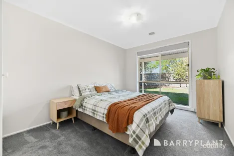 Property photo of 35 Cobblestone Avenue Narre Warren South VIC 3805