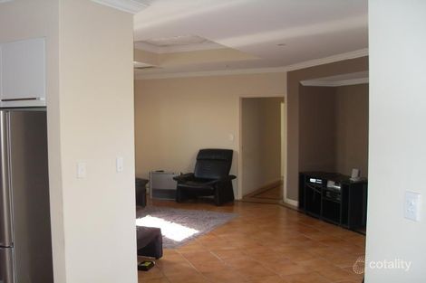 Property photo of 11 Barrier Green Ocean Reef WA 6027