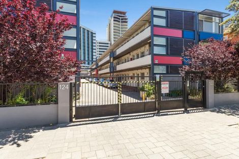 21/122 Terrace Rd, Perth, WA 6000