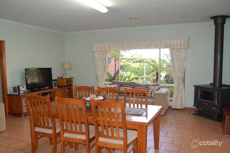 Property photo of 41 Cairns Drive Darley VIC 3340