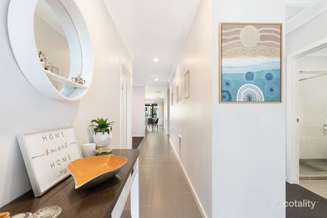 Property photo of 19 Jutland Close Clyde North VIC 3978