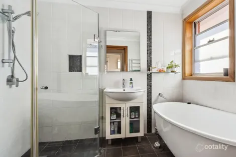 Property photo of 6 Hammond Place Narwee NSW 2209