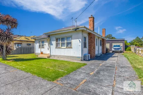 Property photo of 35 York Street Moe VIC 3825