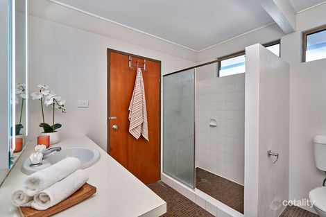 19 Koppen Tce, Mooroobool, QLD 4870