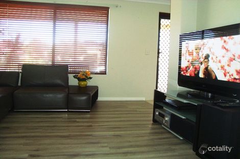 Property photo of 10 Cockatoo Chase Bennett Springs WA 6063