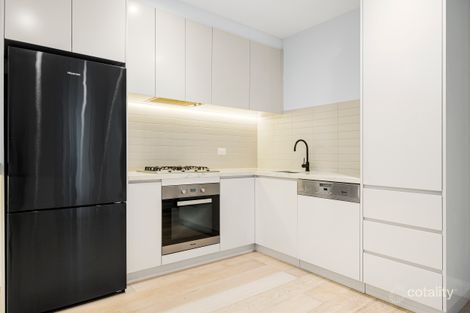 Property photo of 105/51 Ormond Esplanade Elwood VIC 3184