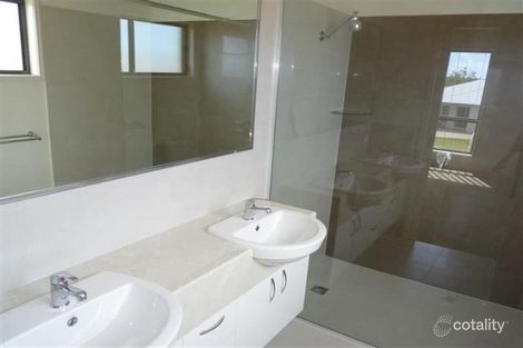 Property photo of 21 Bronte Place Urraween QLD 4655