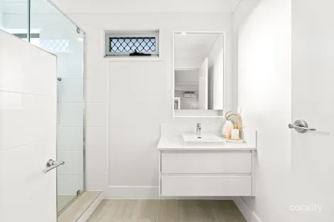 Property photo of 37 Harmony Crescent South Ripley QLD 4306