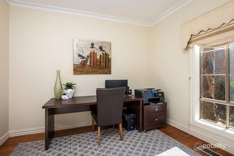 Property photo of 16 Lamplight Way Attwood VIC 3049