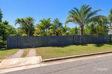 8 Toussaint St, Collinsville, QLD 4804