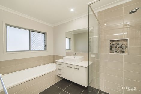 Property photo of 8 Springbrook Close Parkhurst QLD 4702