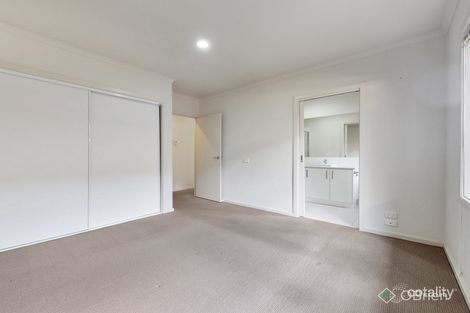 Property photo of 98 Broderick Road Carrum Downs VIC 3201