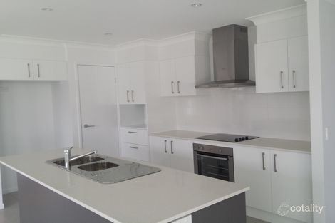 Property photo of 8 Carbeen Place Meridan Plains QLD 4551