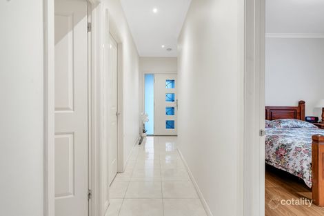 Property photo of 7 Clarendon Avenue Craigieburn VIC 3064