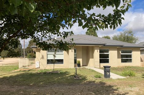 12 Anslow St, Woodend, VIC 3442
