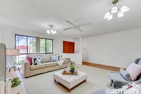 Property photo of 9 Regents Circuit Forest Lake QLD 4078