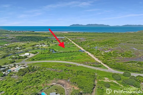 60-82 QUEENS RD, BOWEN, QLD 4805