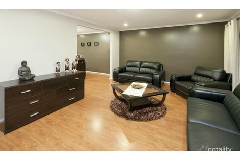 Property photo of 18 Tunbridge Way Ferntree Gully VIC 3156